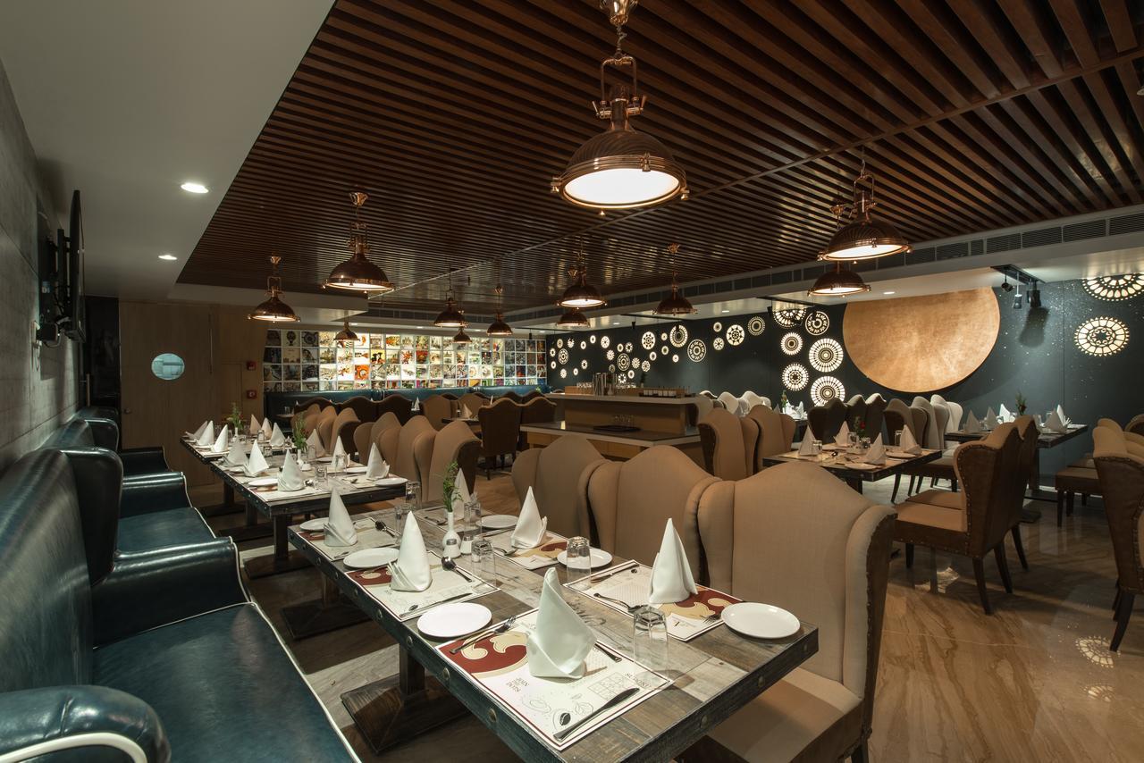 Hotel Atishay Бопал Екстериор снимка