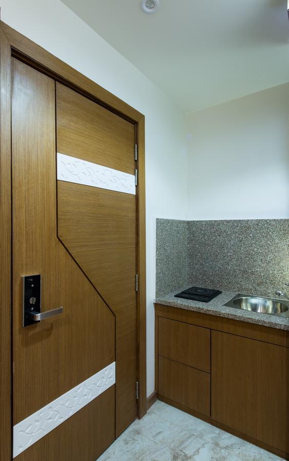 Hotel Atishay Бопал Екстериор снимка