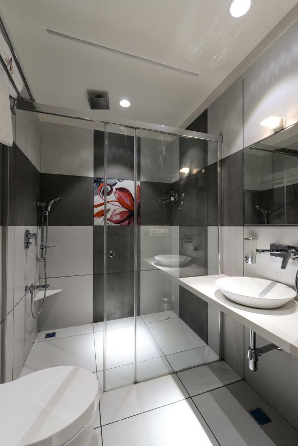 Hotel Atishay Бопал Екстериор снимка