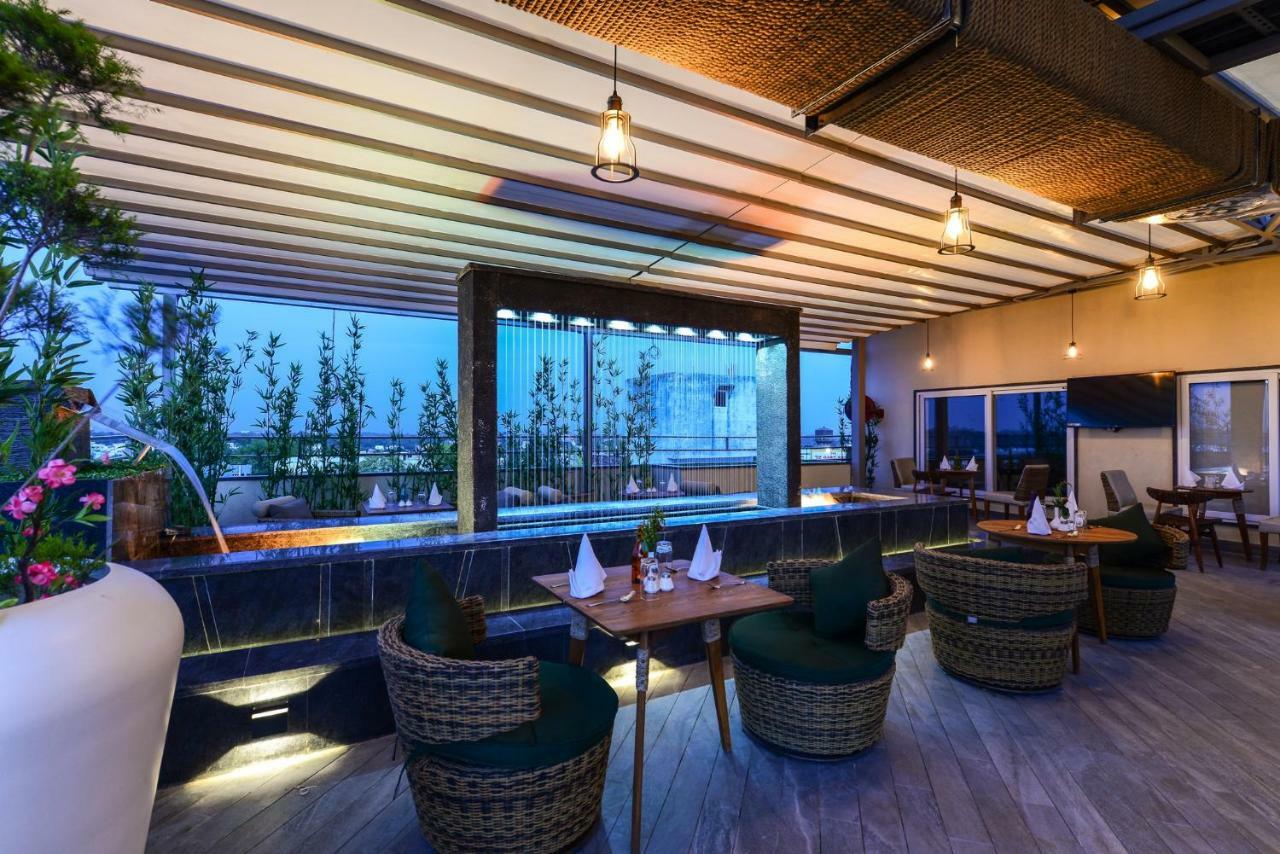 Hotel Atishay Бопал Екстериор снимка