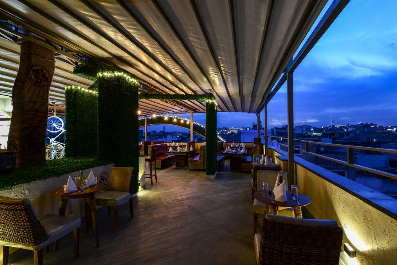 Hotel Atishay Бопал Екстериор снимка